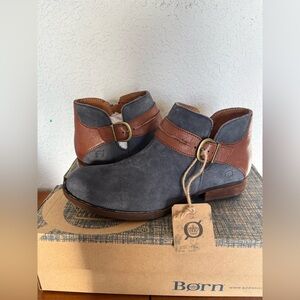 Born Kati Shoes Ankle Booties Dark Blue And Brown US Size 8 NWT And Box